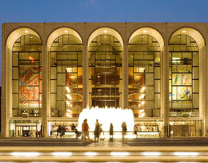 Госслужащие США во время "шатдауна" смогут бесплатно послушать "Кармен" и "Иоланту" в Metropolitan Opera