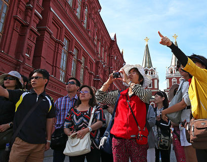 Самыми популярными у туристов стали Москва, Кубань, Петербург и Крым