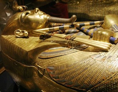 Лодка Тутанхамона найдена в Египте 