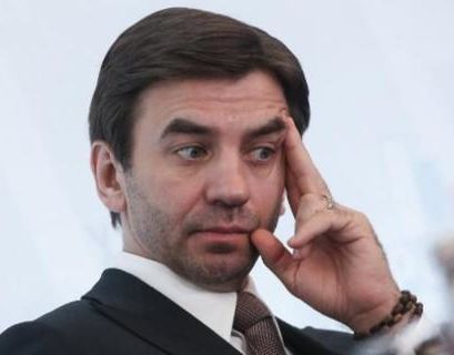Экс-министр Абызов сидит в камере с убийцей и вором