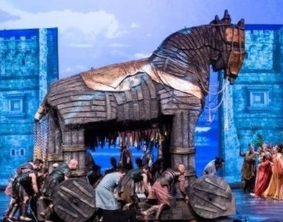 В Большой театр привезли турецкого Троянского коня