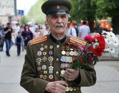  Захарова: Запрет носить форму Красной армии 9 Мая в Латвии - кощунство