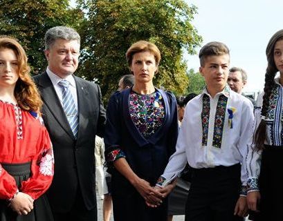 СМИ рассекретили "план бегства" семьи Порошенко