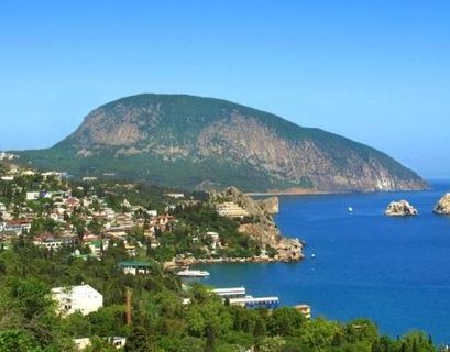 Крым ожидает почти 250 тыс туристов на майские