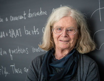Абелевскую премию по математике получила Карен Уленбек