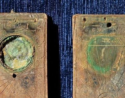 В Калининграде нашли карманные солнечные часы 1599 года