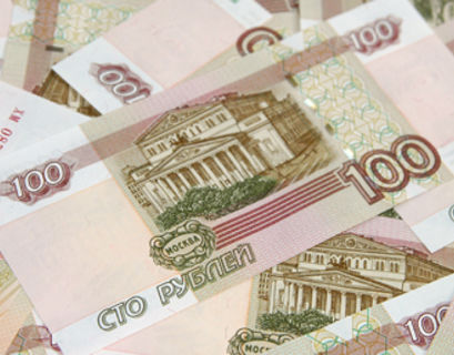 Банк России будет лакировать 100-рублевые купюры