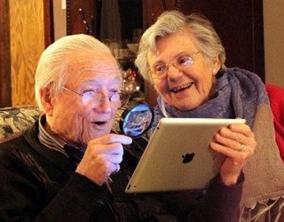 Пожилые люди не чувствуют себя одинокими с гаджетами