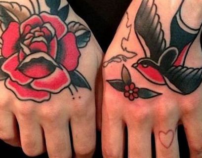 Опрос показал, сколько россиян хорошо относится к татуировкам
