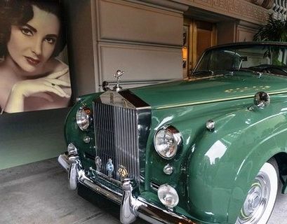 Автомобиль Элизабет Тейлор выставлен на аукцион