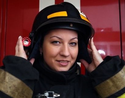 Россиянки по-прежнему не могут работать пожарными, судостроителями и водолазами