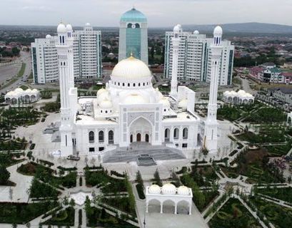 Самая большая мечеть в Европе открылась в Чечне