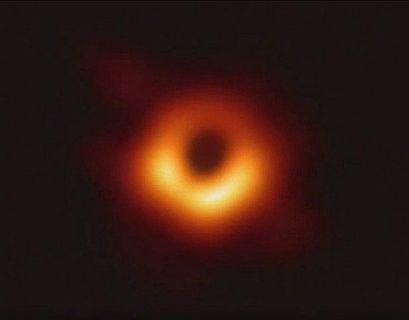  Первая в мире фотография черной дыры принесла ученым $3 млн