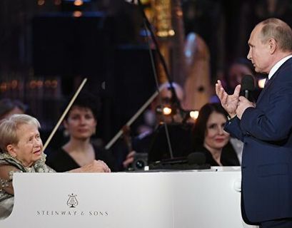Владимир Путин поздравил Александру Пахмутову с 90-летним юбилеем