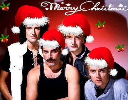 Группа Queen спустя 35 лет сняла клип на песню Thank God It’s Christmas