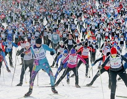 Нехватка снега заставила некоторые районы перенести гонку "Лыжня России" 