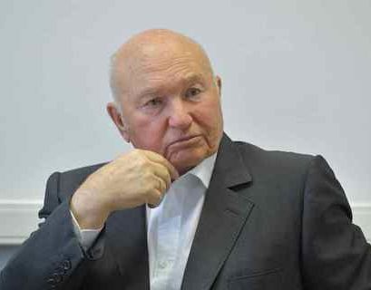 Путин утвердил указ об увековечении памяти Юрия Лужкова