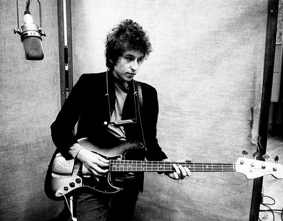 Никогда не сдавайся: 78-летний Боб Дилан впервые стал лидером чарта Billboard 