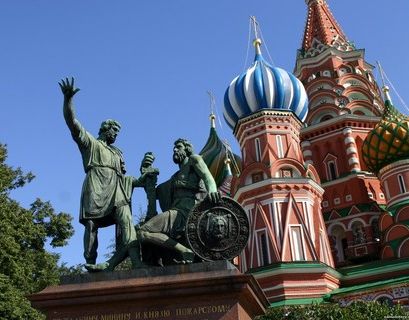 Памятник Минину и Пожарскому в Москве отреставрируют за народные средства