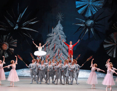 Большой театр открывает традиционную новогоднюю серию показов "Щелкунчика" 